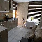 Arya Suits Apartamento *