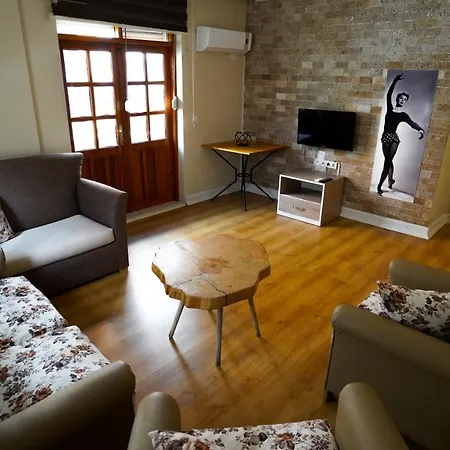 Apartamento Arya Suits
