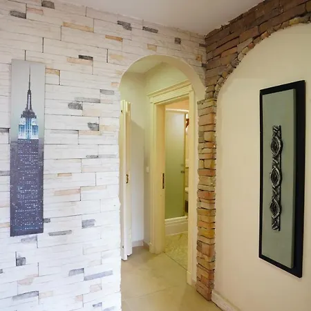 アパート Arya Suits *