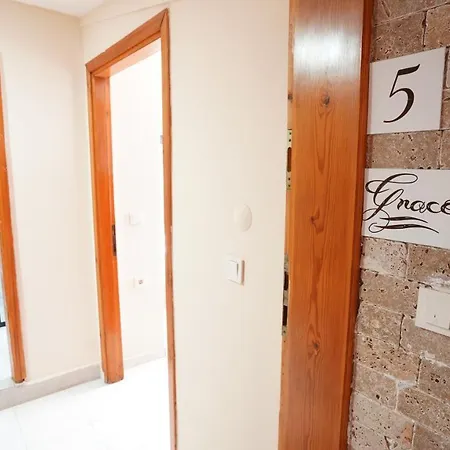 Arya Suits * אנטליה