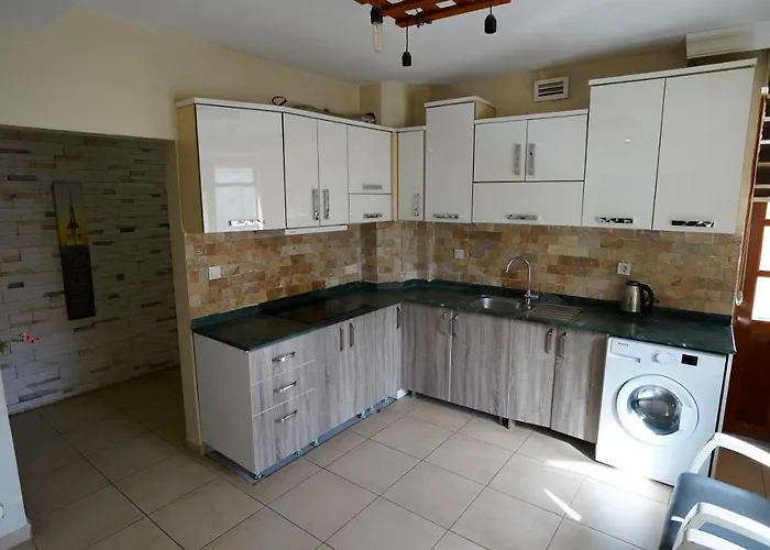 阿尔雅套房 公寓 *