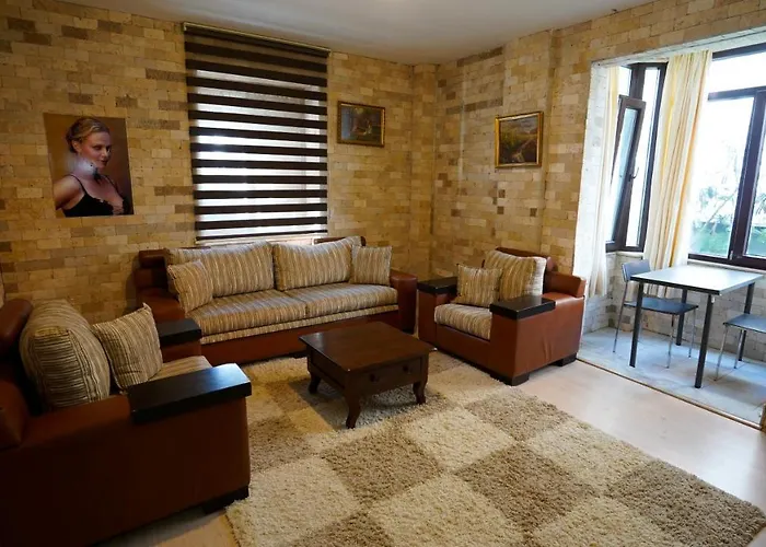 阿尔雅套房 公寓 *